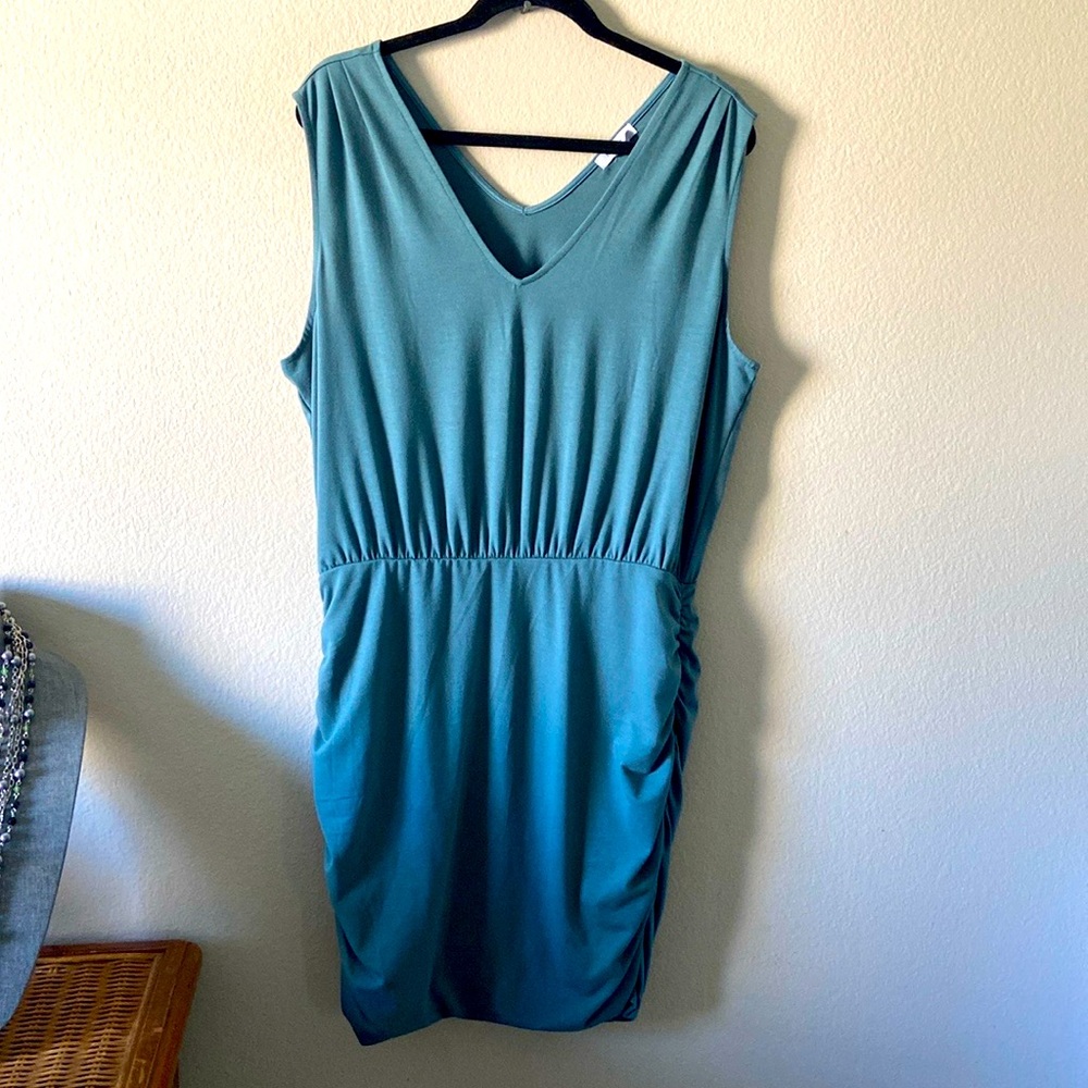 NINE WEST V Neck Cinched Sides Dress